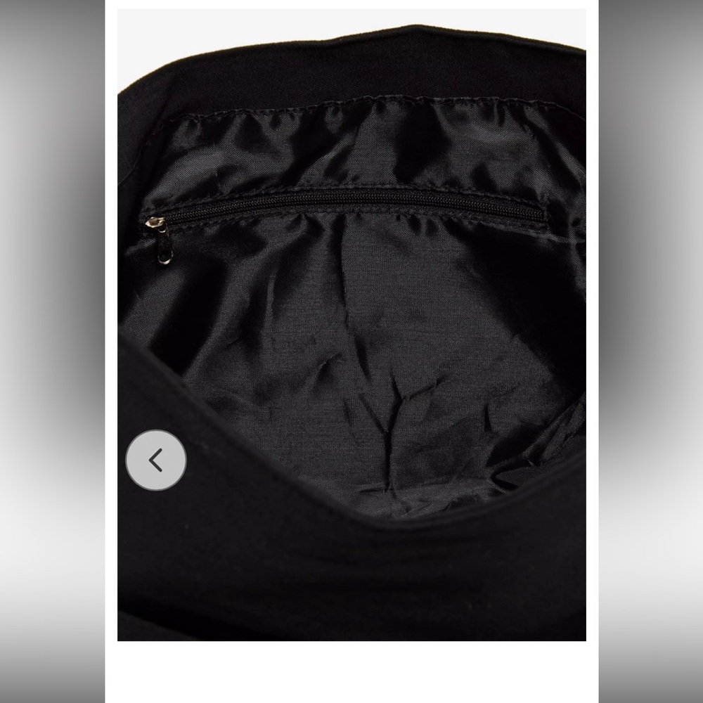 NWT Stranger Things Hellfire Club Black Messenger Bag - Picture 4 of 5